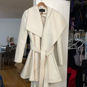 BCBG woman’s medium white coat